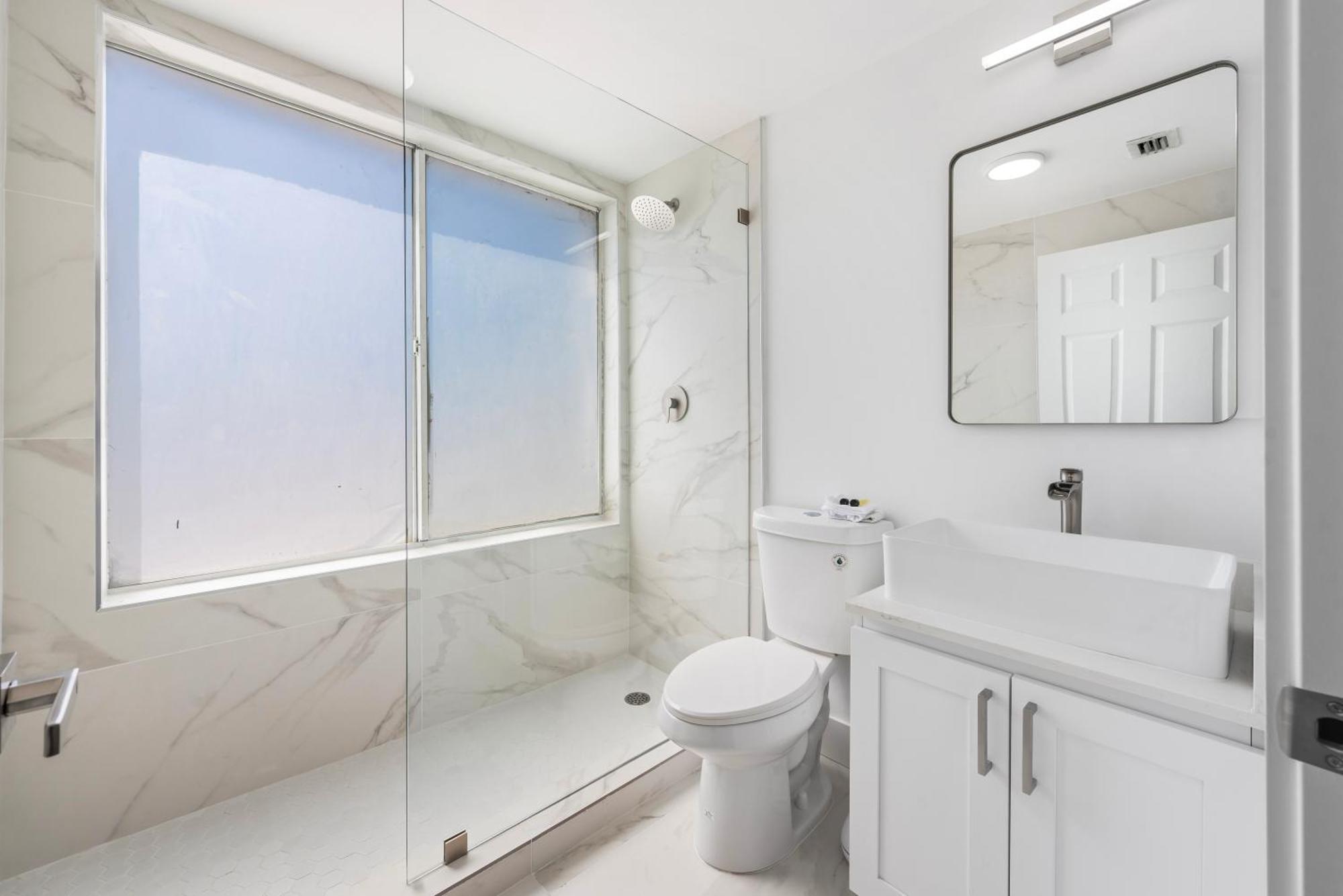 Sobe Suites In Miami Beach Exterior photo